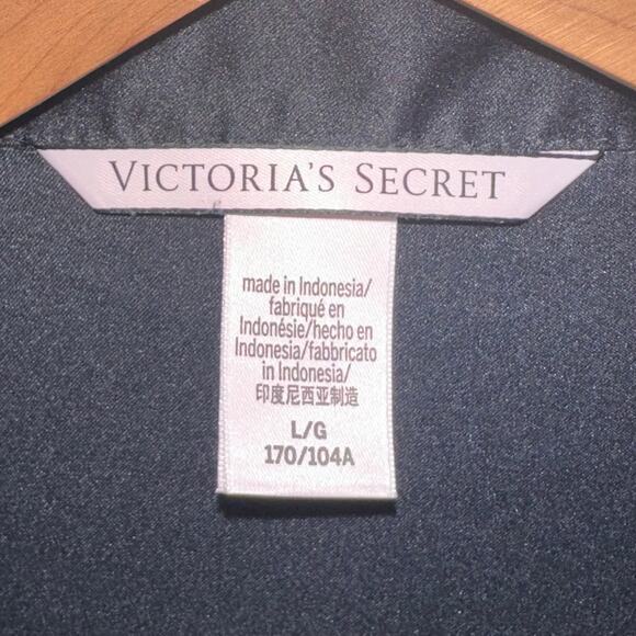 Victorias Secret Black Satin Long Sleeve Button Up Pajama Top Size Large - Picture 3 of 9